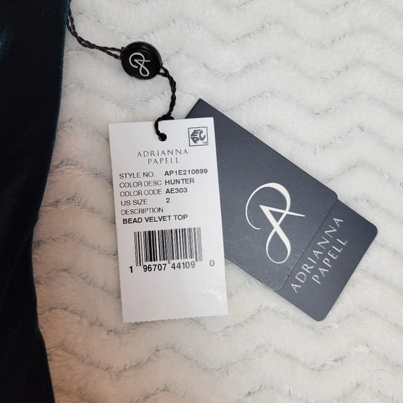 NWT Adrianna Papell Beaded One Shoulder Velvet Top in Hunter Green Size 2 - Picture 4 of 10